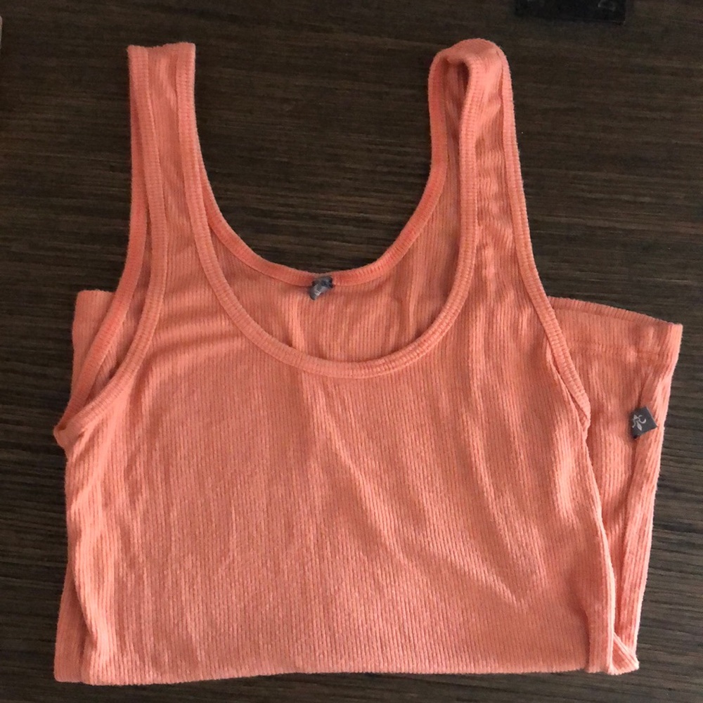 James perse tank top. Ribbed, peach colored and in good condition